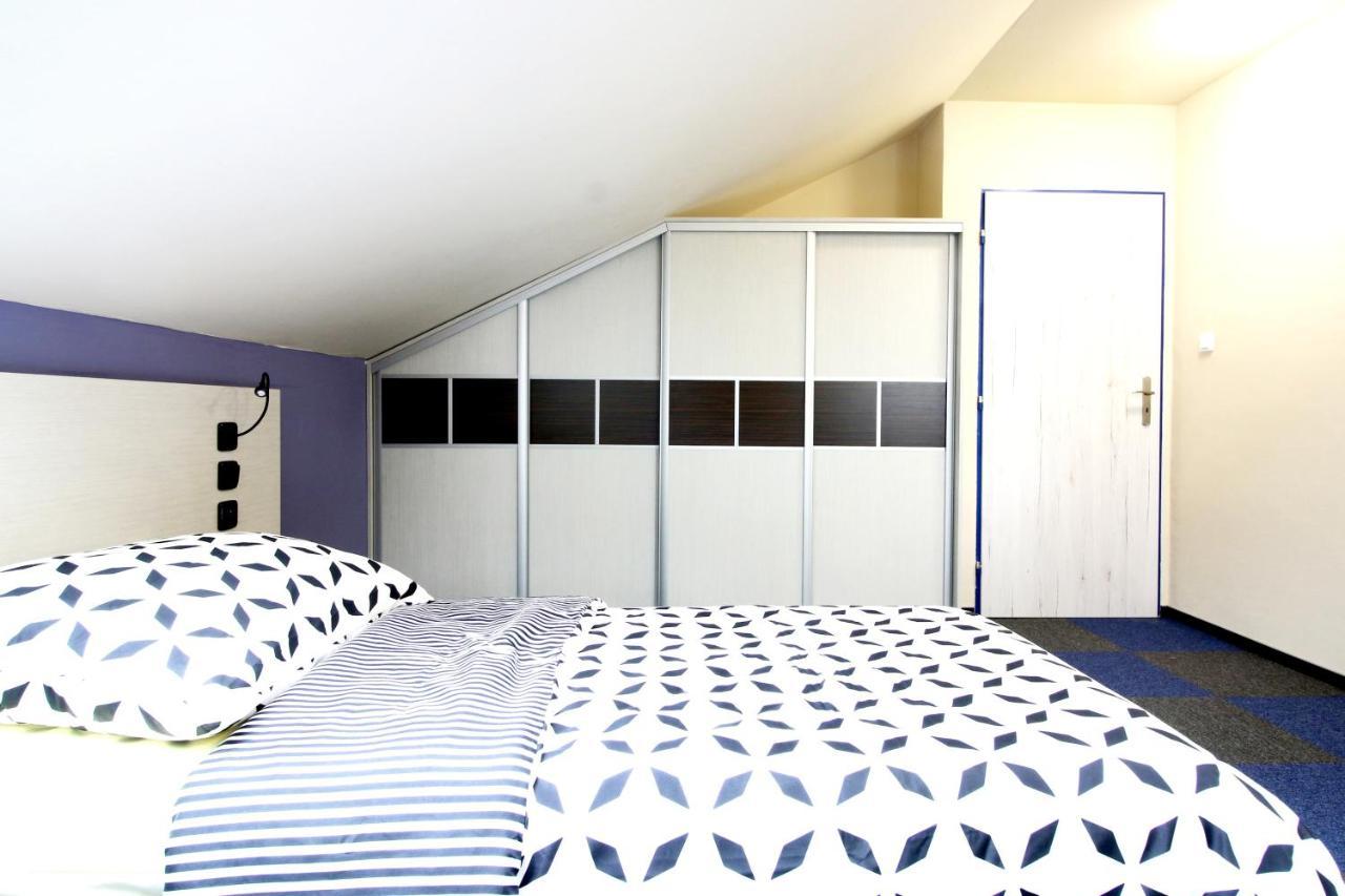2 Bedrooms House With Enclosed Garden And Wifi At Slezska 오스트라바 외부 사진