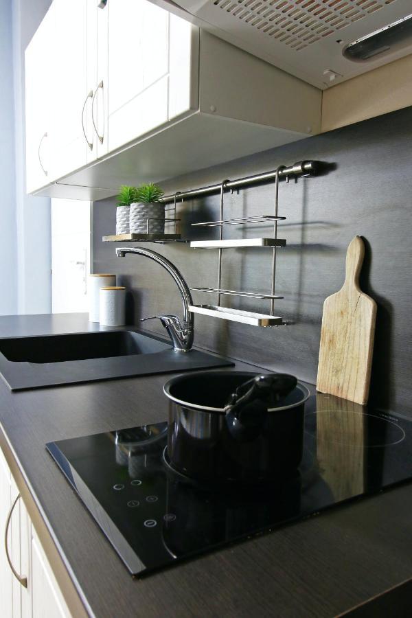 2 Bedrooms House With Enclosed Garden And Wifi At Slezska 오스트라바 외부 사진