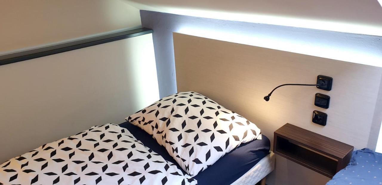 2 Bedrooms House With Enclosed Garden And Wifi At Slezska 오스트라바 외부 사진